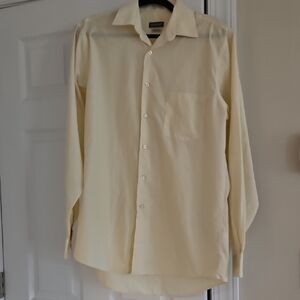 Van Heusen Men's Light Yellow Dress Shirt *Wrinkle Free*